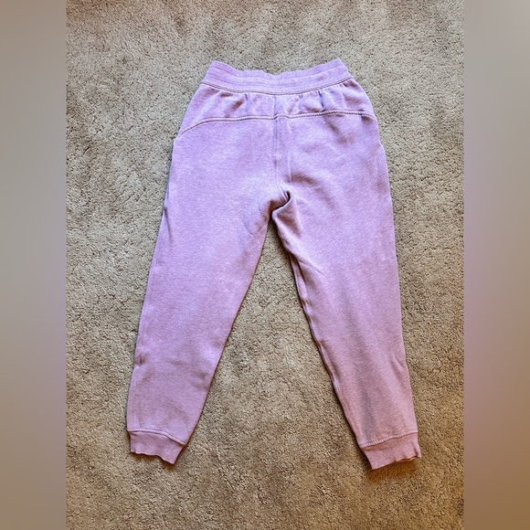 🚫Sold🚫 Lululemon Scuba High-Rise Jogger - Picture 5 of 7